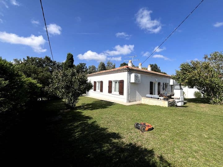 3 bedrooms house for sale in PUJOLS, France - Image 2