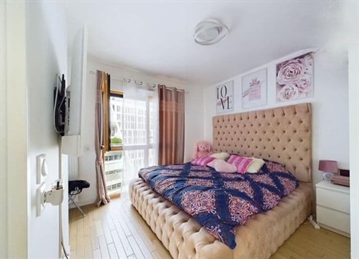 2 bedrooms apartment for sale in Nanterre, France - Image 2