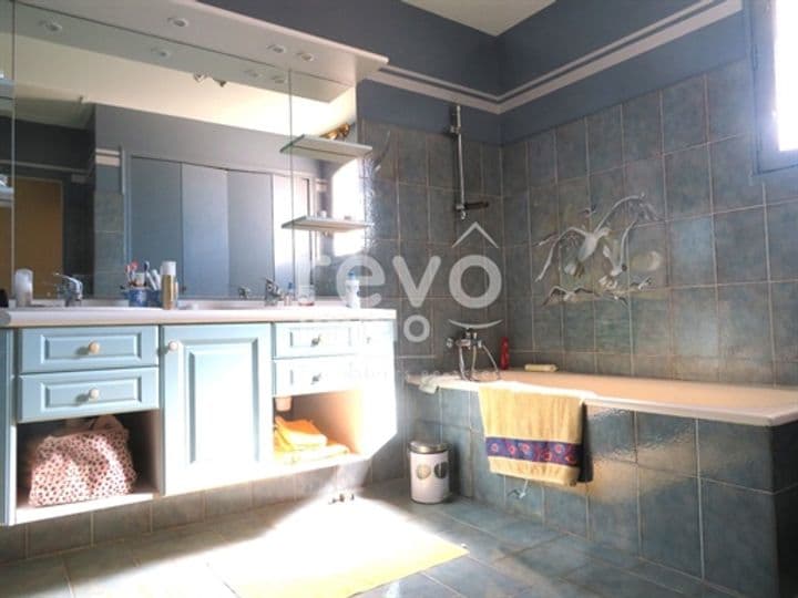 4 bedrooms house for sale in Basse-Goulaine, France - Image 2