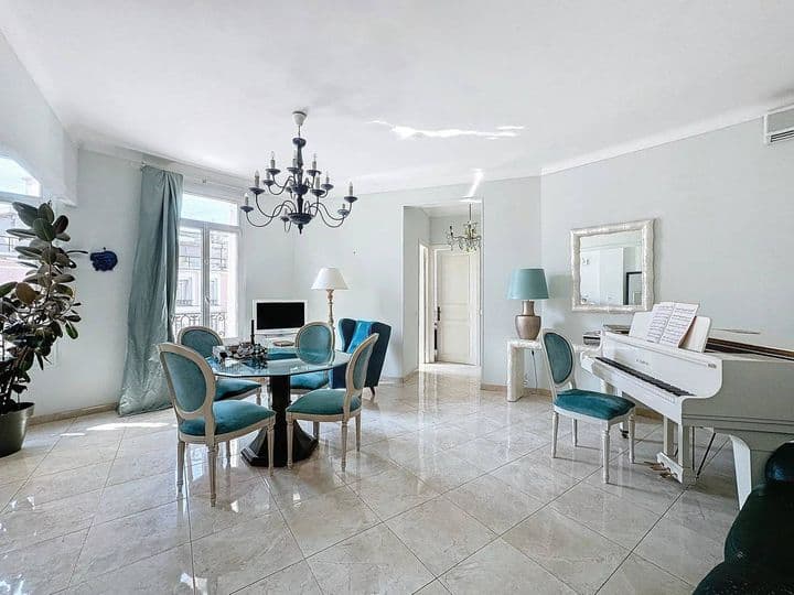 2 bedrooms house for sale in  France - Image 2