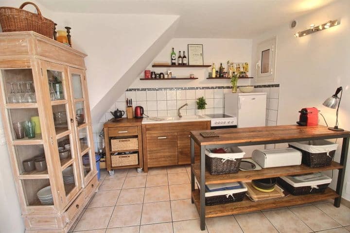 2 bedrooms house for sale in  France - Image 6