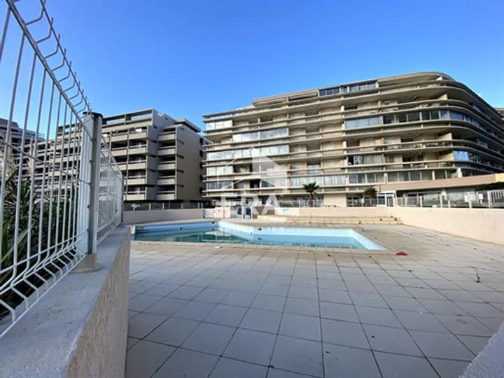 Apartment for sale in Canet-en-Roussillon, France - Image 9