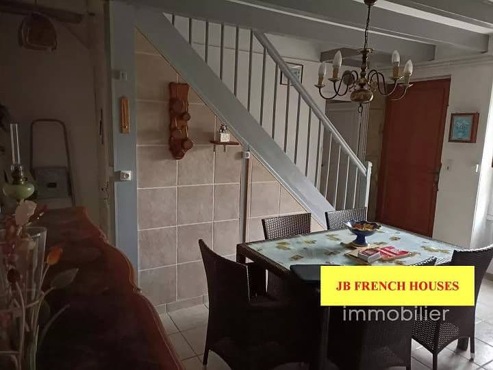 2 bedrooms house for sale in  France - Image 5