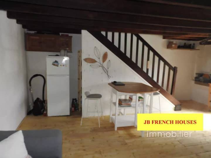 2 bedrooms house for sale in  France - Image 6