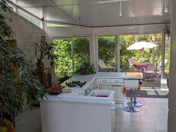 1 bedroom house for sale in saintes, France - Image 2