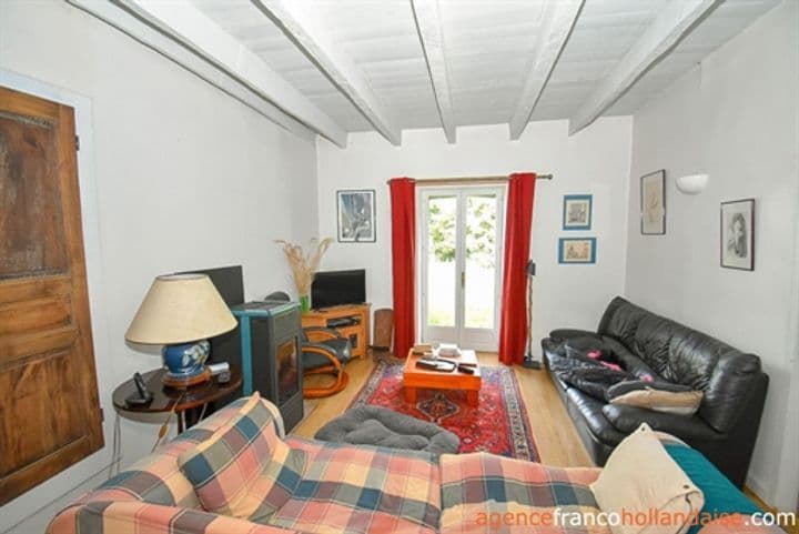 1 bedroom house for sale in La Porcherie, France