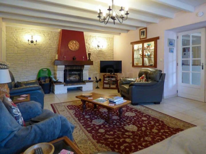 3 bedrooms house for sale in Sauze Vaussais, France - Image 4