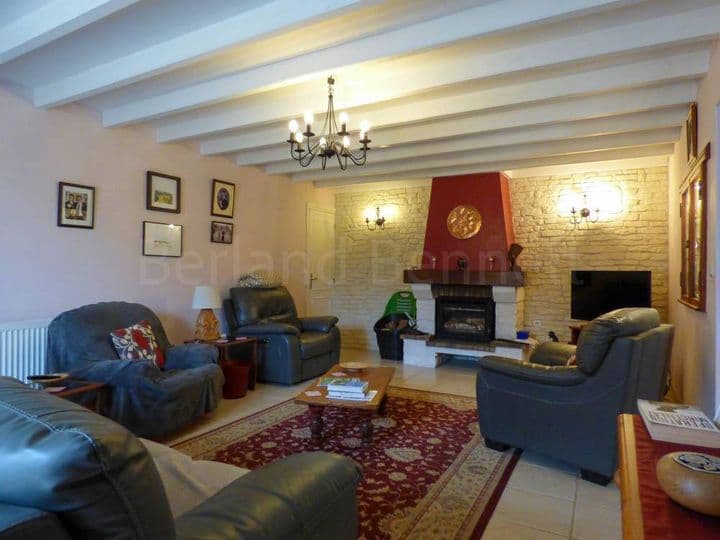 3 bedrooms house for sale in Sauze Vaussais, France - Image 5