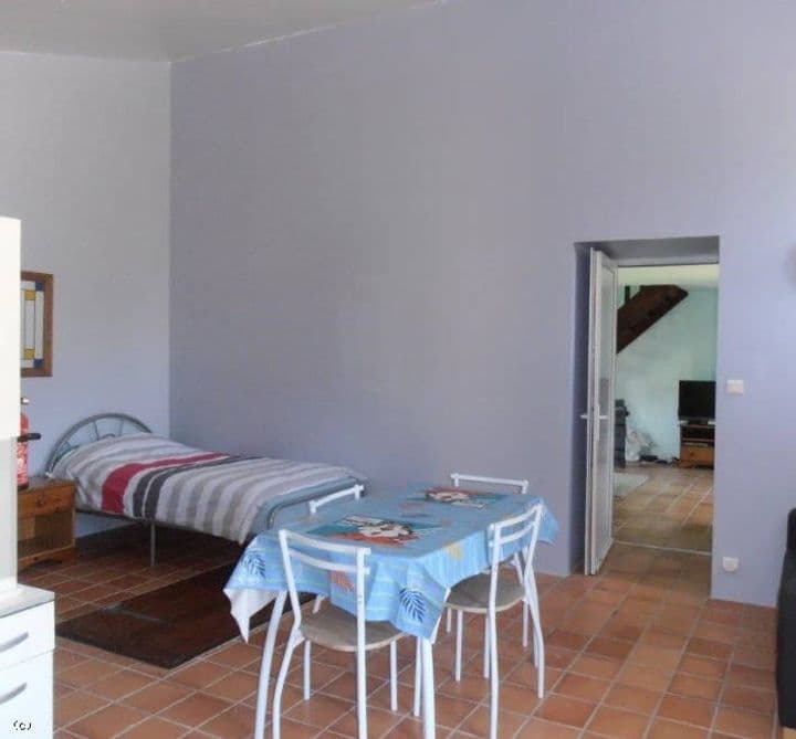 1 bedroom house for sale in Ruffec, France - Image 7