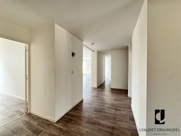 3 bedrooms apartment for sale in Roanne, France - Image 3