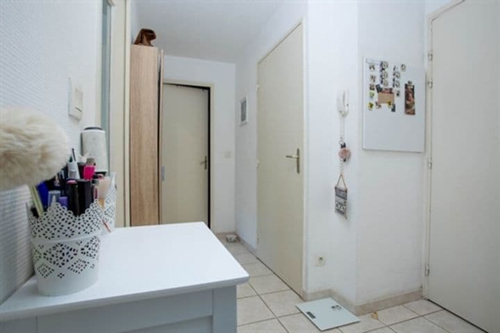 1 bedroom apartment for sale in Gex, France - Image 3