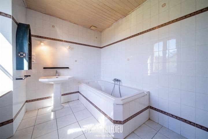 4 bedrooms house for sale in Barneville-Carteret, France - Image 9