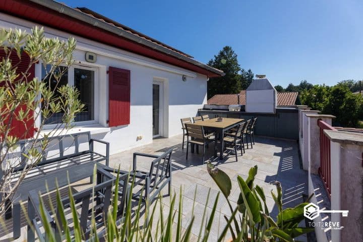 3 bedrooms house for sale in CAMBO LES BAINS, France - Image 3