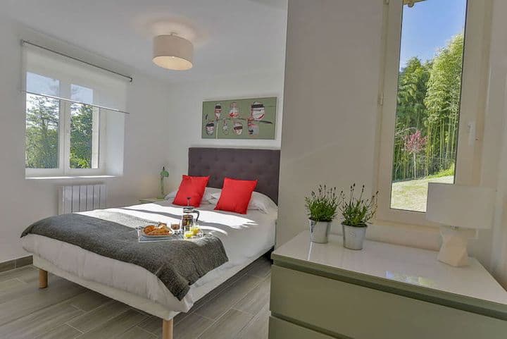 5 bedrooms house for sale in  France - Image 9