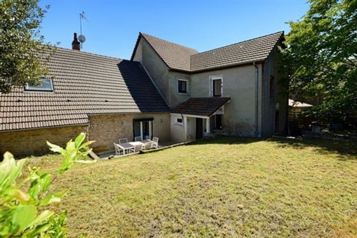 5 bedrooms house for sale in Saint-Pierre-de-Varennes, France