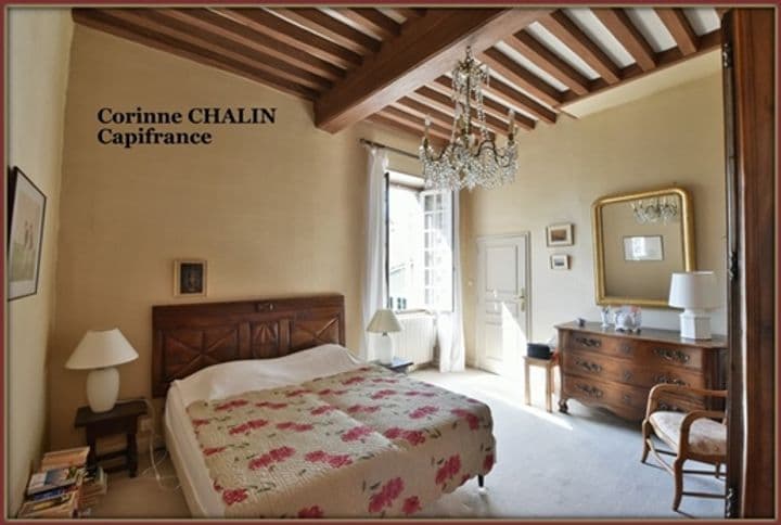 7 bedrooms house for sale in Le Donjon, France - Image 2