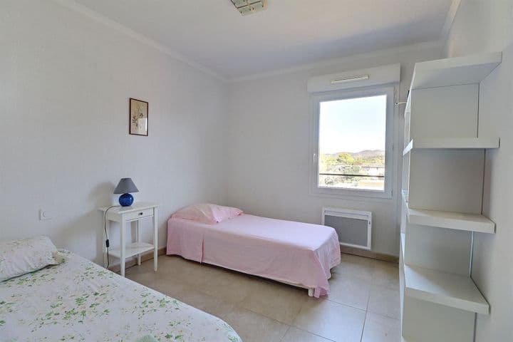 2 bedrooms apartment for sale in Frejus, France - Image 2