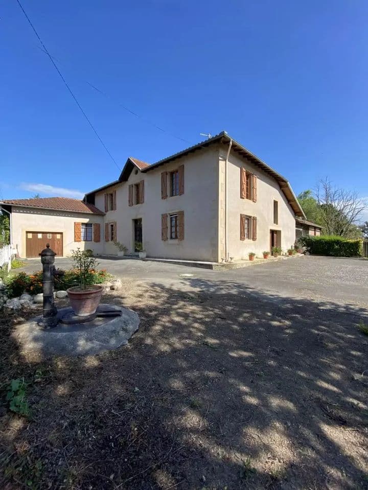 2 bedrooms house for sale in  France - Image 2