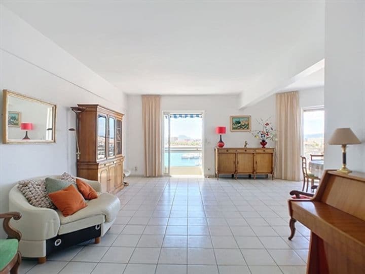 3 bedrooms apartment for sale in Saint-Raphael, France - Image 2