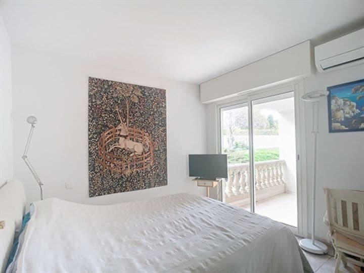 1 bedroom apartment for sale in Saint-Raphael, France - Image 5