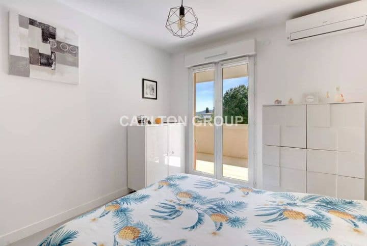 2 bedrooms house for sale in  France - Image 9