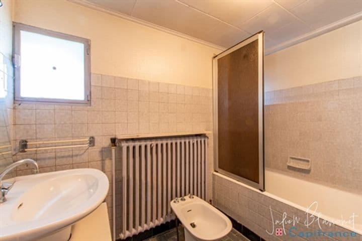 2 bedrooms apartment for sale in Chambery, France - Image 10