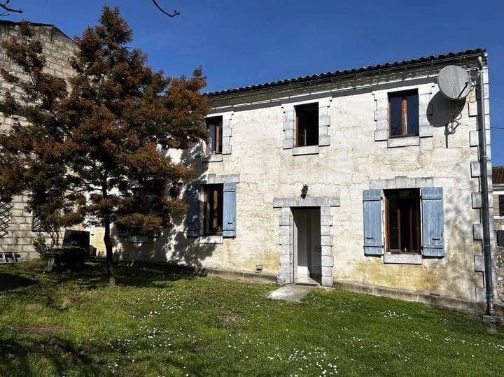 2 bedrooms house for sale in  France - Image 11