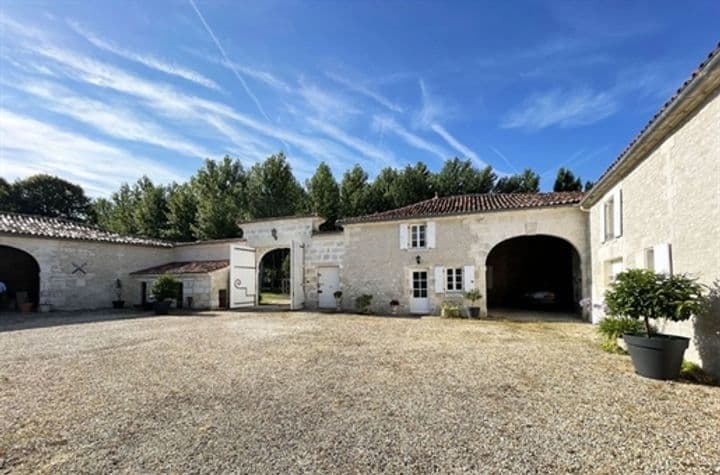 4 bedrooms other for sale in Cognac, France - Image 2