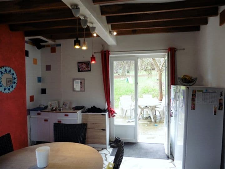 2 bedrooms other for sale in Sens, France