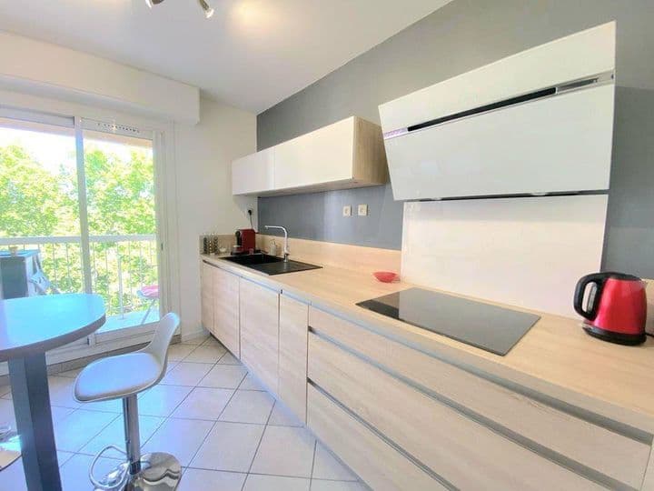 2 bedrooms house for sale in  France - Image 4