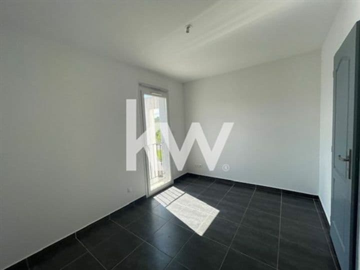 2 bedrooms apartment for sale in Nimes, France - Image 3