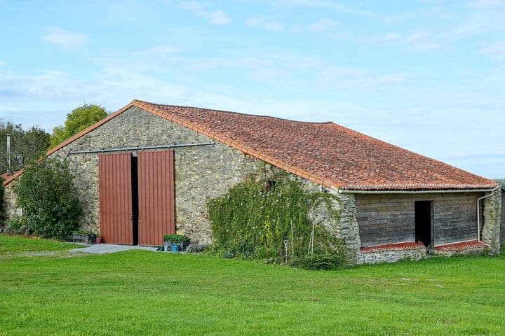 3 bedrooms house for sale in sigournais, France - Image 6