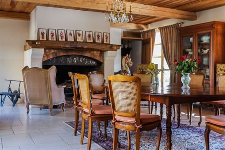 14 bedrooms other for sale in Lorgues, France - Image 2