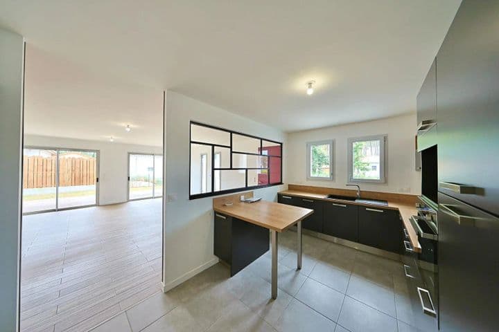 4 bedrooms house for sale in  France - Image 2