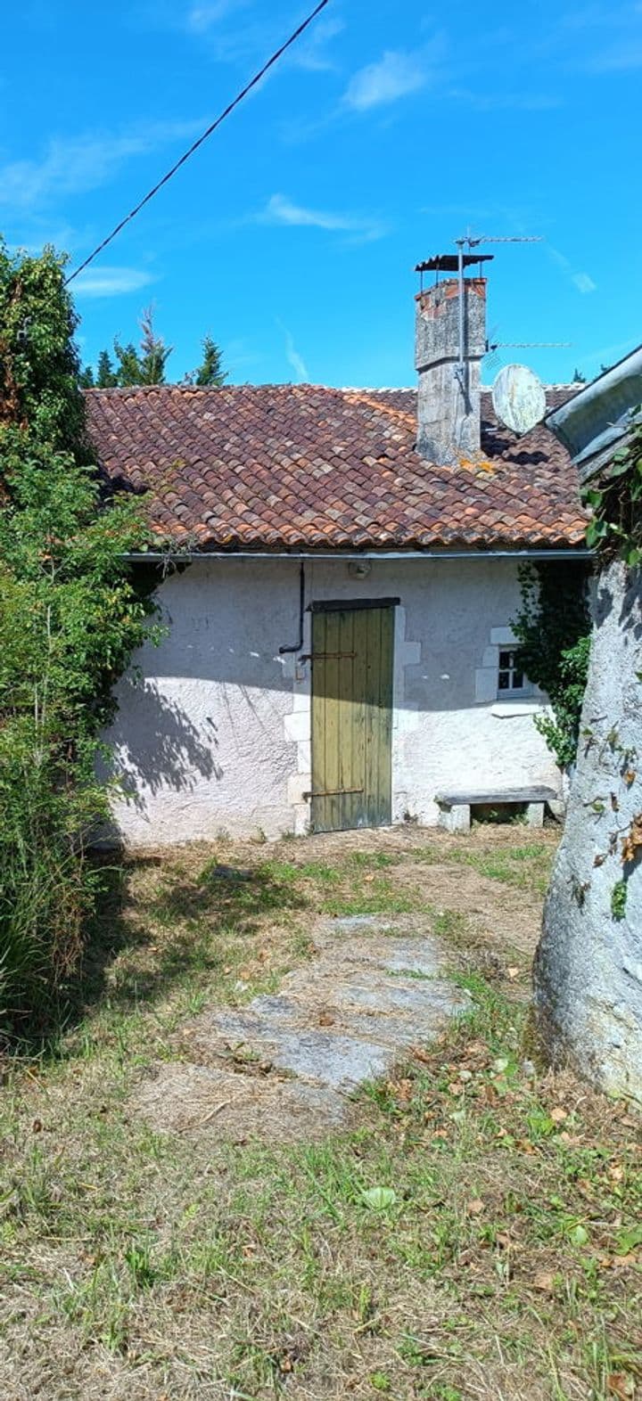 1 bedroom house for sale in  France - Image 2