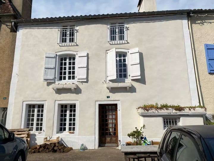 5 bedrooms house for sale in  France