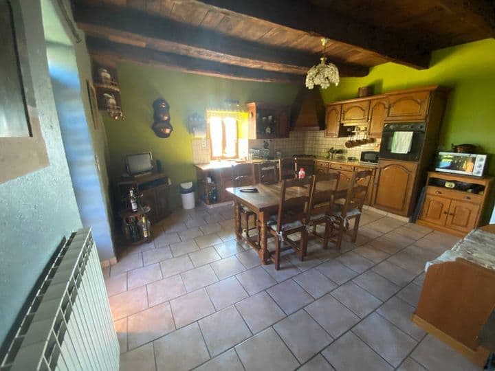 3 bedrooms house for sale in ENTRAYGUES SUR TRUYERE, France - Image 4