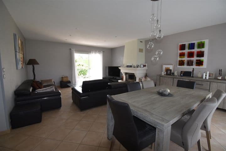 3 bedrooms house for sale in La Rochefoucauld-en-Angoumois, France - Image 3