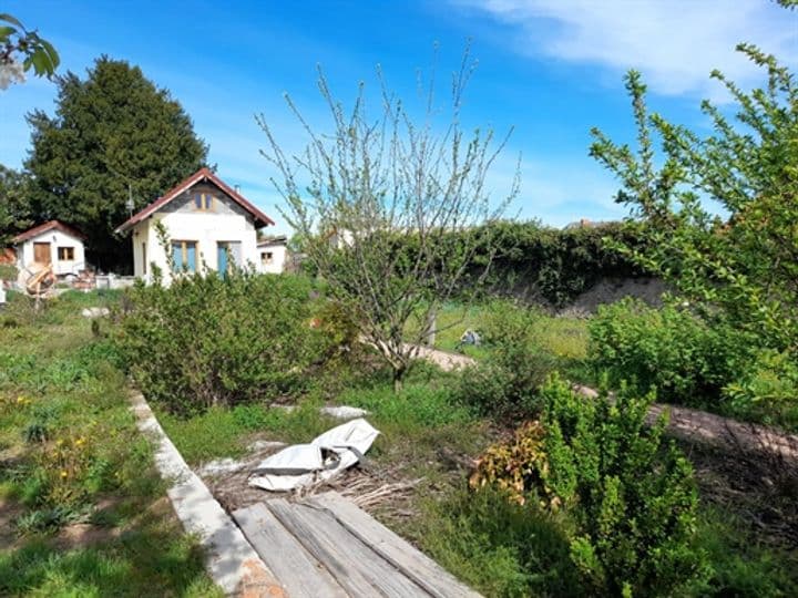 1 bedroom house for sale in La Pacaudiere, France