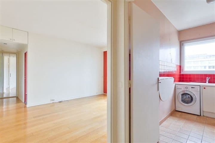 1 bedroom apartment for sale in Neuilly-sur-Seine, France - Image 4