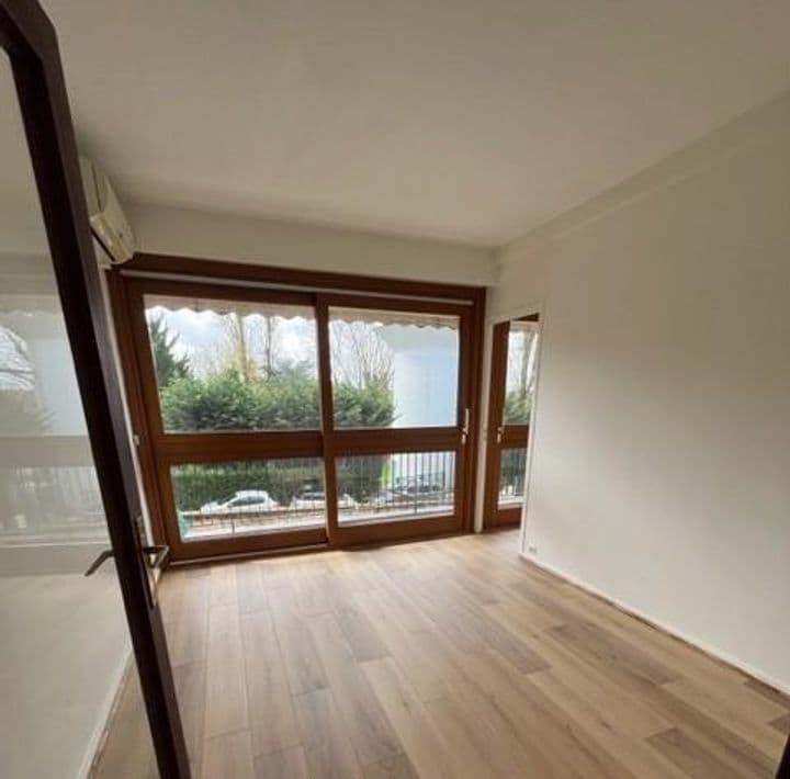 4 bedrooms apartment for sale in La Celle-Saint-Cloud, France - Image 4