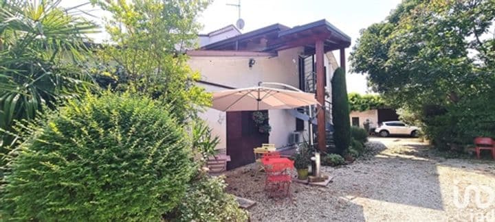 4 bedrooms building for sale in Monzambano, Italy