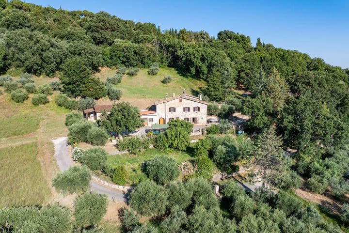 5 bedrooms house for sale in Assisi, Italy - Image 2