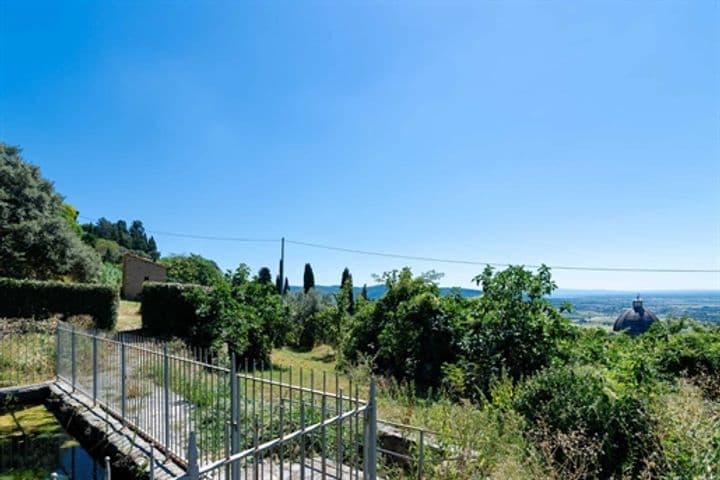 House for sale in Cortona, Italy - Image 5