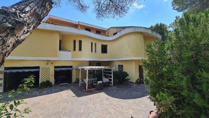 10 bedrooms other for sale in Roseto degli Abruzzi, Italy - Image 5