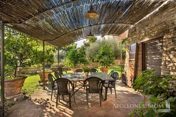 House for sale in Passignano sul Trasimeno, Italy - Image 11