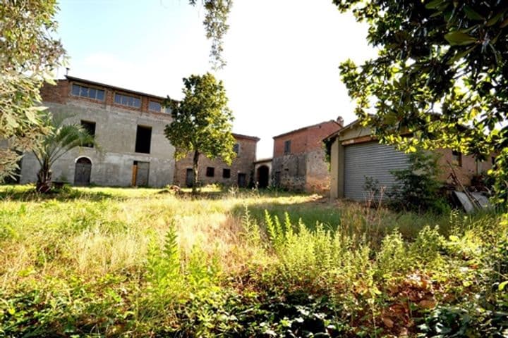 House for sale in Monte San Savino, Italy - Image 2