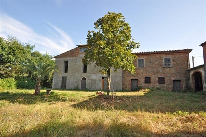 House for sale in Monte San Savino, Italy - Image 10