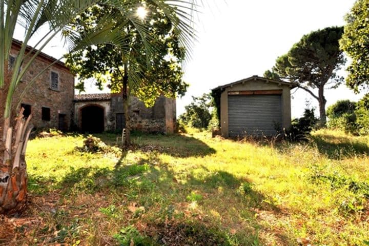 House for sale in Monte San Savino, Italy - Image 3