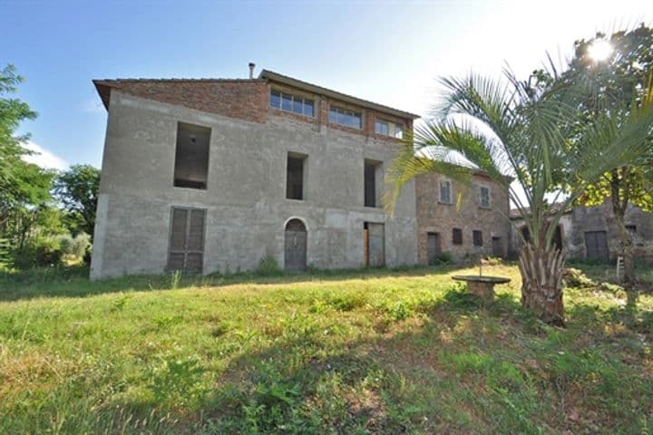 House for sale in Monte San Savino, Italy - Image 5